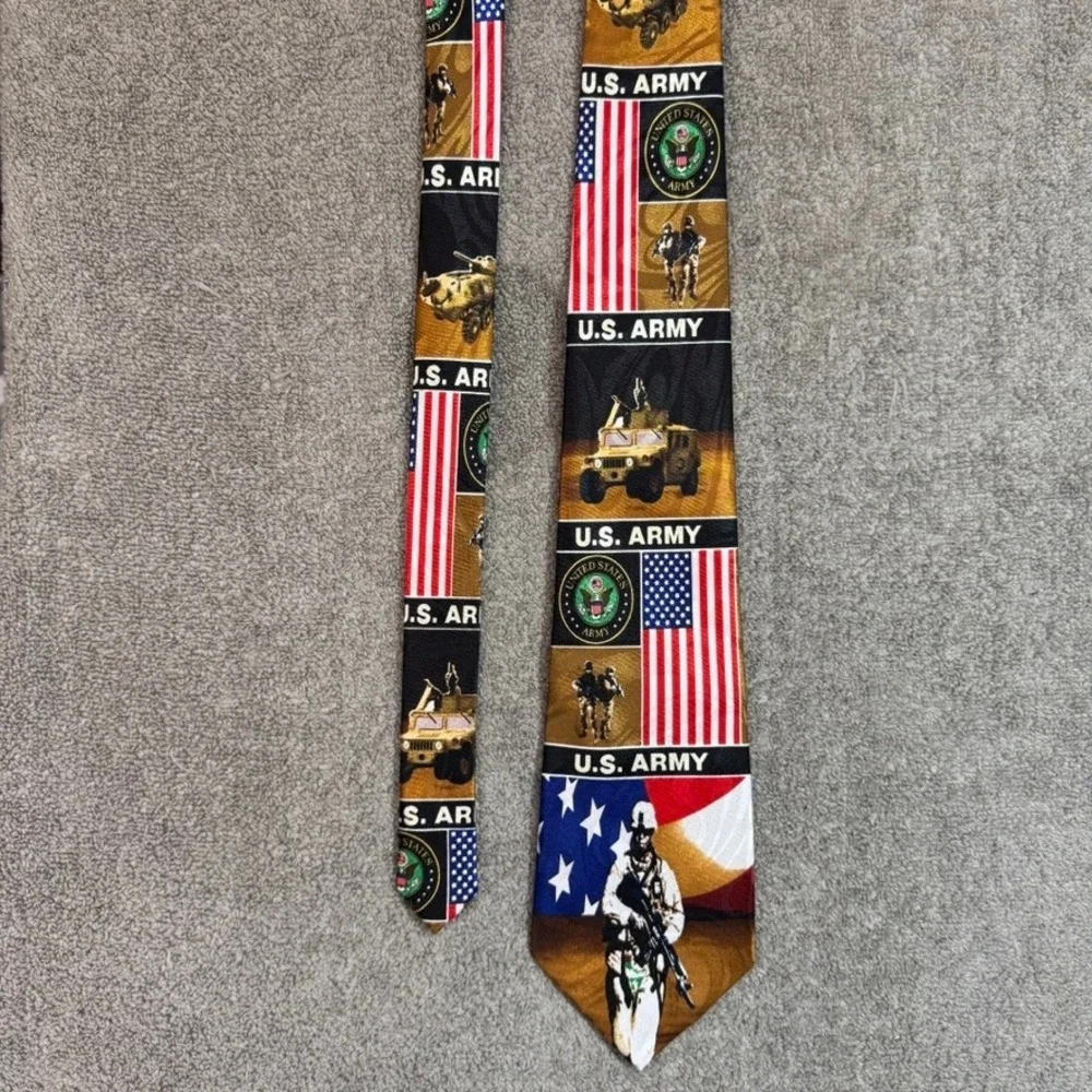 Steven Harris US Army Patriotic Necktie American Flag Military Soldier Humvee